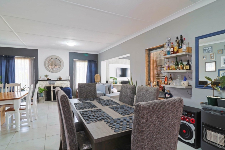 4 Bedroom Property for Sale in Towerby Gauteng