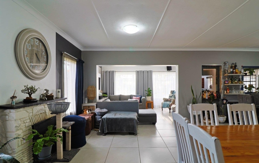 4 Bedroom Property for Sale in Towerby Gauteng
