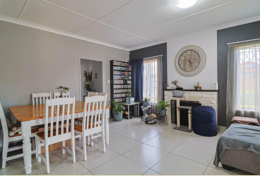 4 Bedroom Property for Sale in Towerby Gauteng