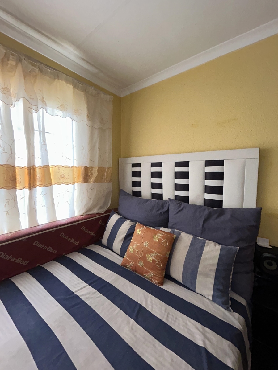 2 Bedroom Property for Sale in Kagiso Gauteng