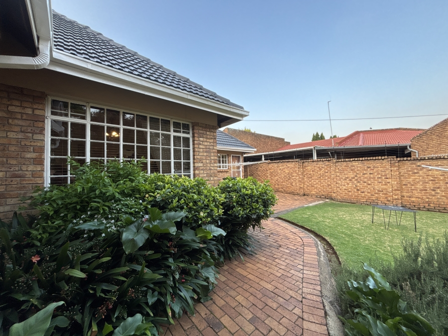 4 Bedroom Property for Sale in Sunward Park Gauteng
