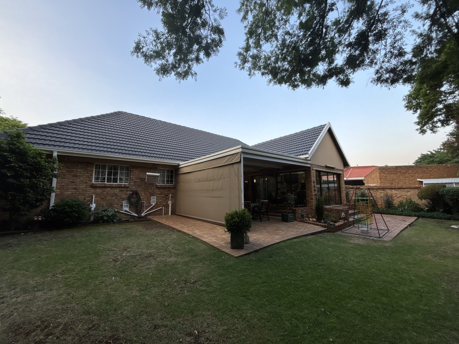 4 Bedroom Property for Sale in Sunward Park Gauteng