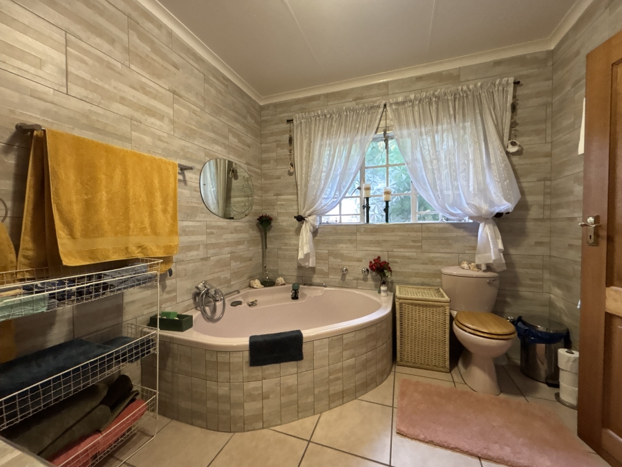 4 Bedroom Property for Sale in Sunward Park Gauteng