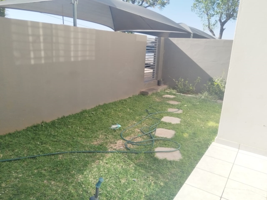 To Let 2 Bedroom Property for Rent in North Riding AH Gauteng