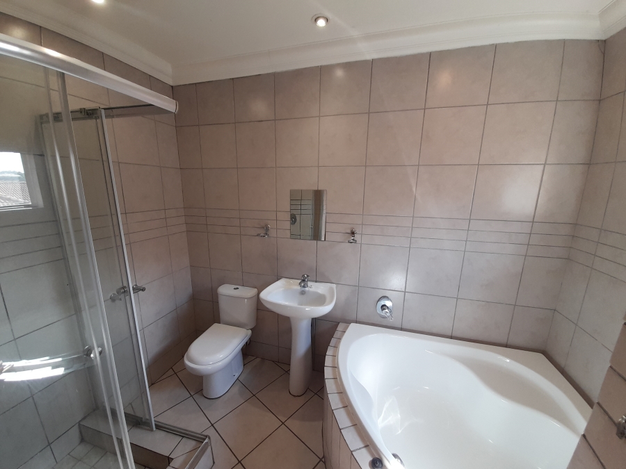 3 Bedroom Property for Sale in Sylviavale Gauteng