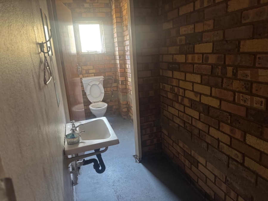 To Let commercial Property for Rent in New Era Gauteng