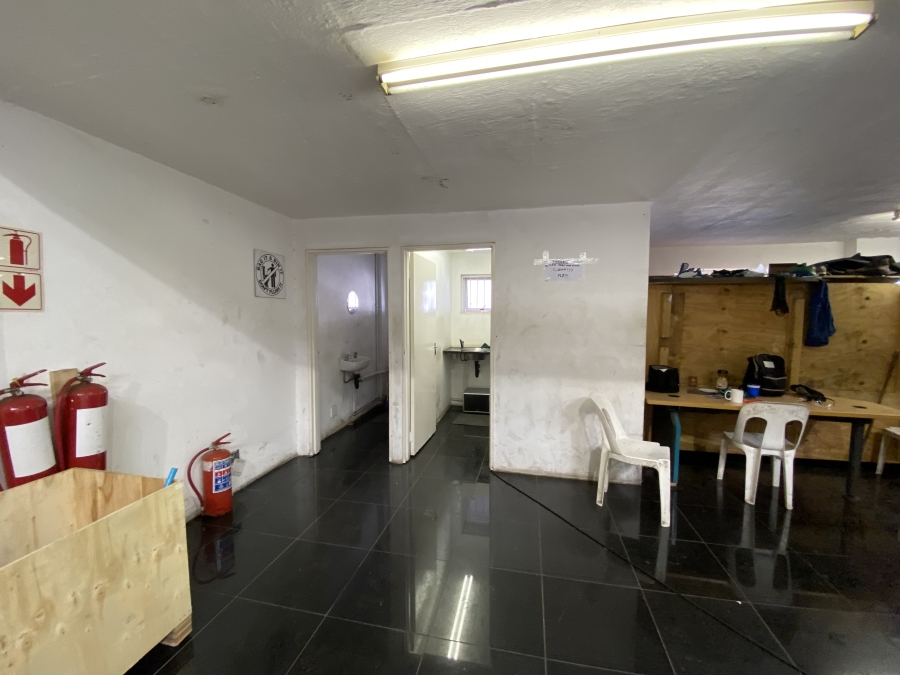 To Let commercial Property for Rent in Spartan Gauteng