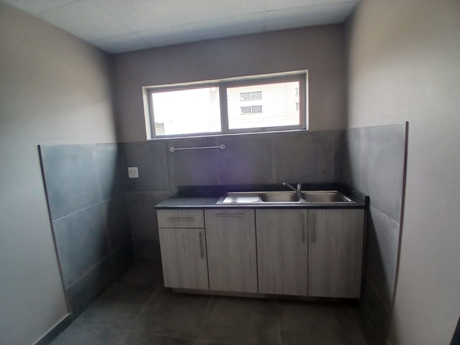To Let commercial Property for Rent in Knoppieslaagte Gauteng