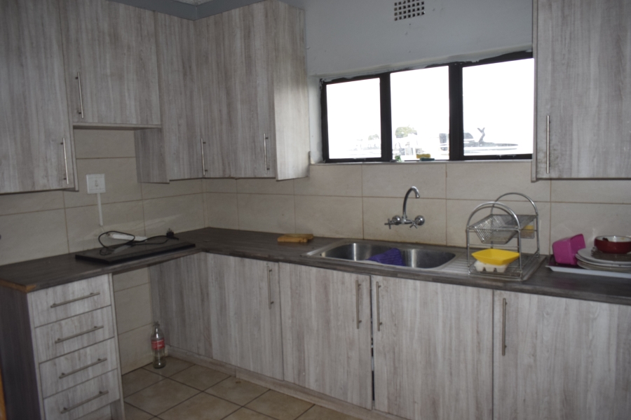 4 Bedroom Property for Sale in Mapleton A H Gauteng