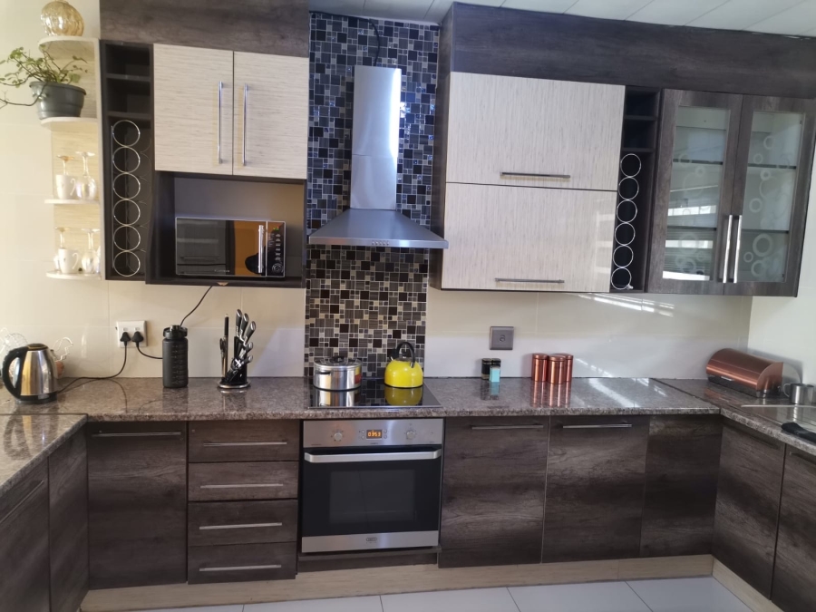 2 Bedroom Property for Sale in Vanderbijlpark CW 3 Gauteng