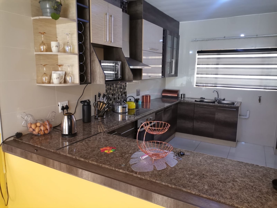 2 Bedroom Property for Sale in Vanderbijlpark CW 3 Gauteng