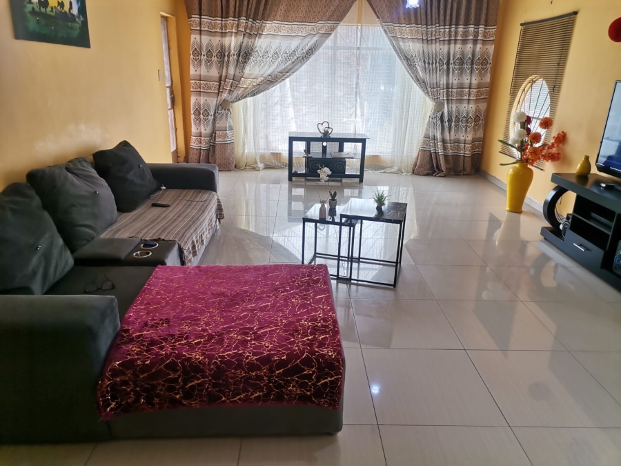 2 Bedroom Property for Sale in Vanderbijlpark CW 3 Gauteng