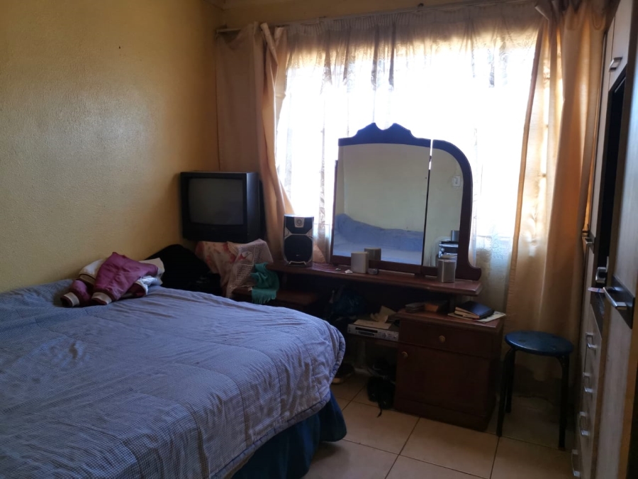 2 Bedroom Property for Sale in Soshanguve GG Gauteng