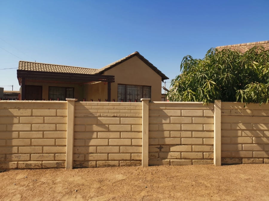 2 Bedroom Property for Sale in Soshanguve GG Gauteng