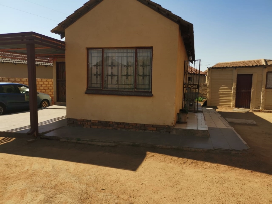 2 Bedroom Property for Sale in Soshanguve GG Gauteng