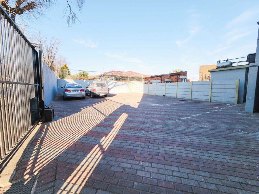 To Let 1 Bedroom Property for Rent in Regents Park Gauteng