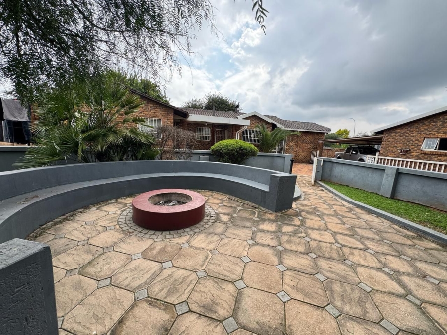 3 Bedroom Property for Sale in Dalpark Gauteng