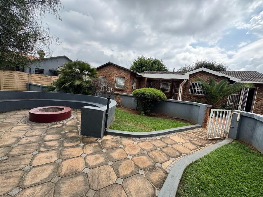 3 Bedroom Property for Sale in Dalpark Gauteng
