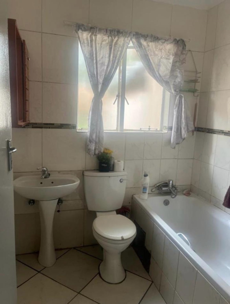 3 Bedroom Property for Sale in Country View Gauteng