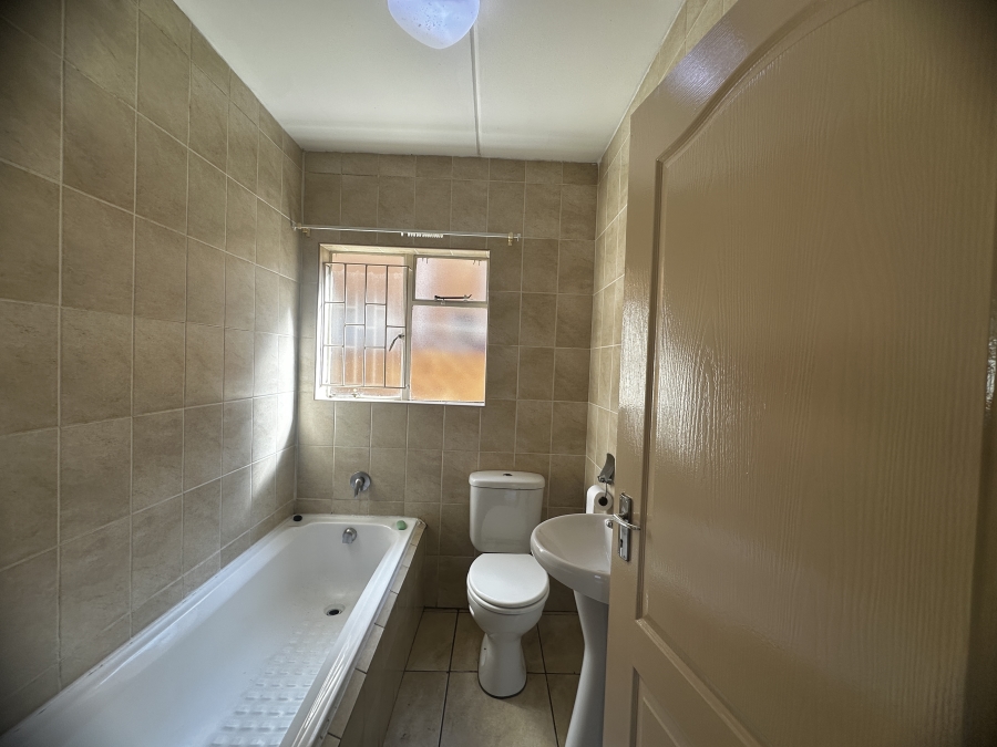 2 Bedroom Property for Sale in Dalpark Gauteng