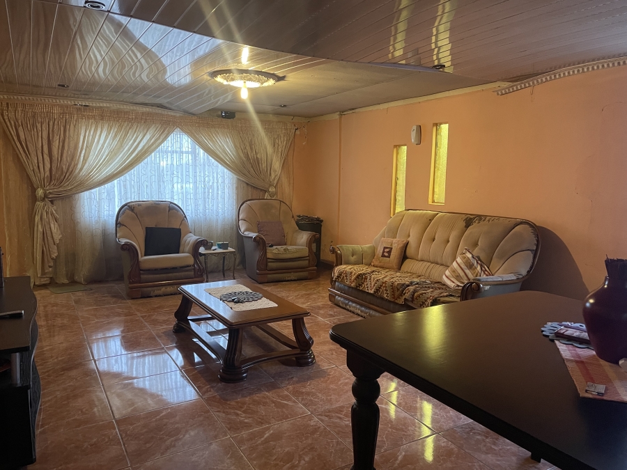 2 Bedroom Property for Sale in Kwa Thema Gauteng