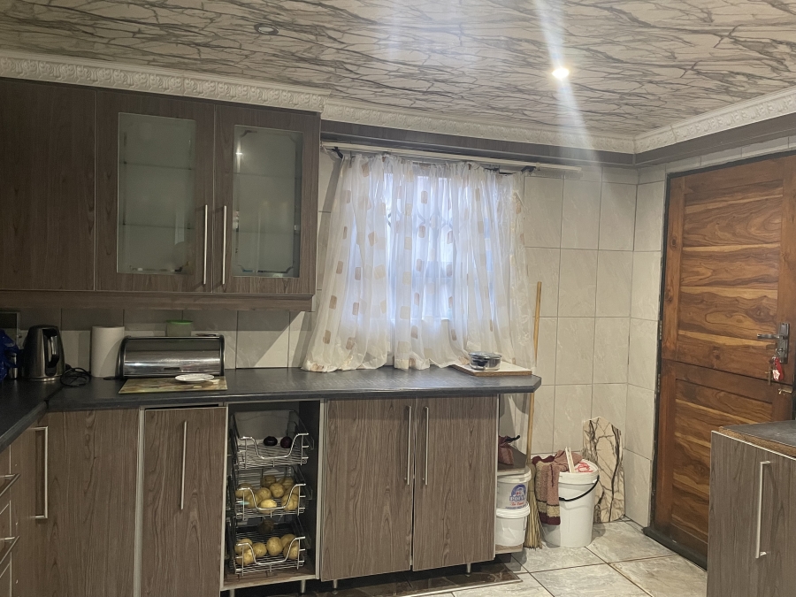 2 Bedroom Property for Sale in Kwa Thema Gauteng