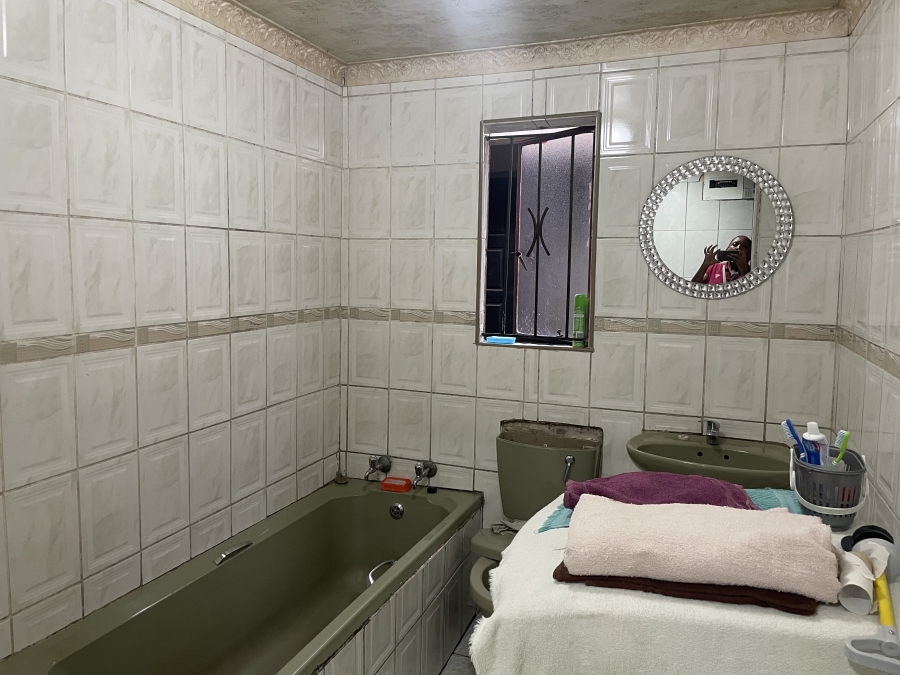 2 Bedroom Property for Sale in Kwa Thema Gauteng