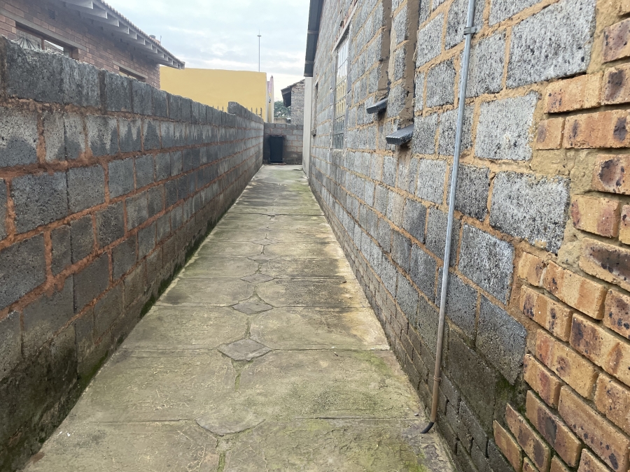 2 Bedroom Property for Sale in Kwa Thema Gauteng