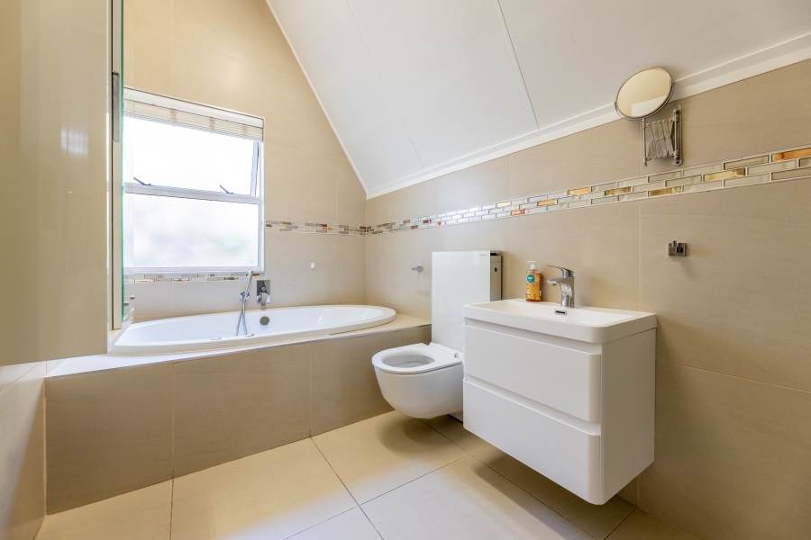 3 Bedroom Property for Sale in Bryanston Gauteng