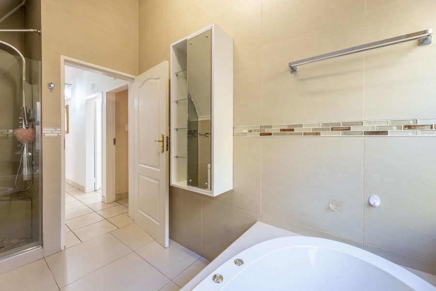 3 Bedroom Property for Sale in Bryanston Gauteng