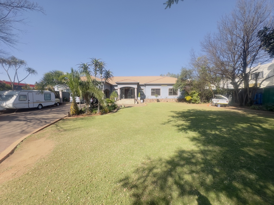 6 Bedroom Property for Sale in Lambton Gauteng