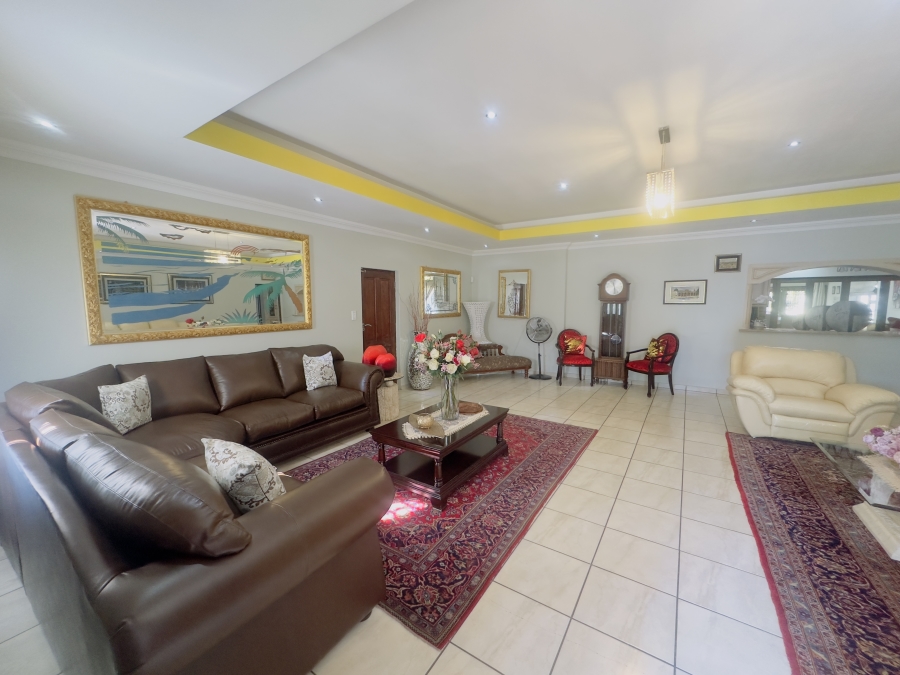 6 Bedroom Property for Sale in Lambton Gauteng