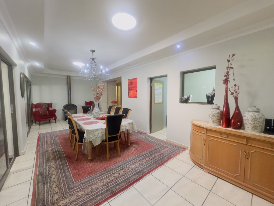 6 Bedroom Property for Sale in Lambton Gauteng