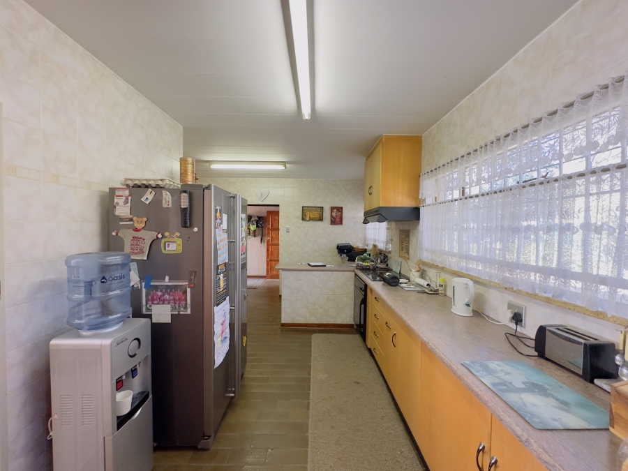 5 Bedroom Property for Sale in Parkhill Gardens Gauteng