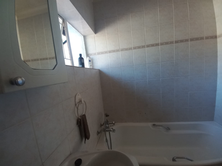 4 Bedroom Property for Sale in Dalpark Proper Gauteng