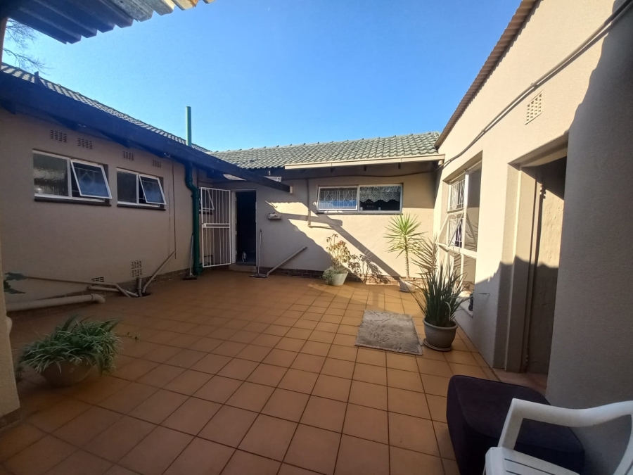 4 Bedroom Property for Sale in Dalpark Proper Gauteng