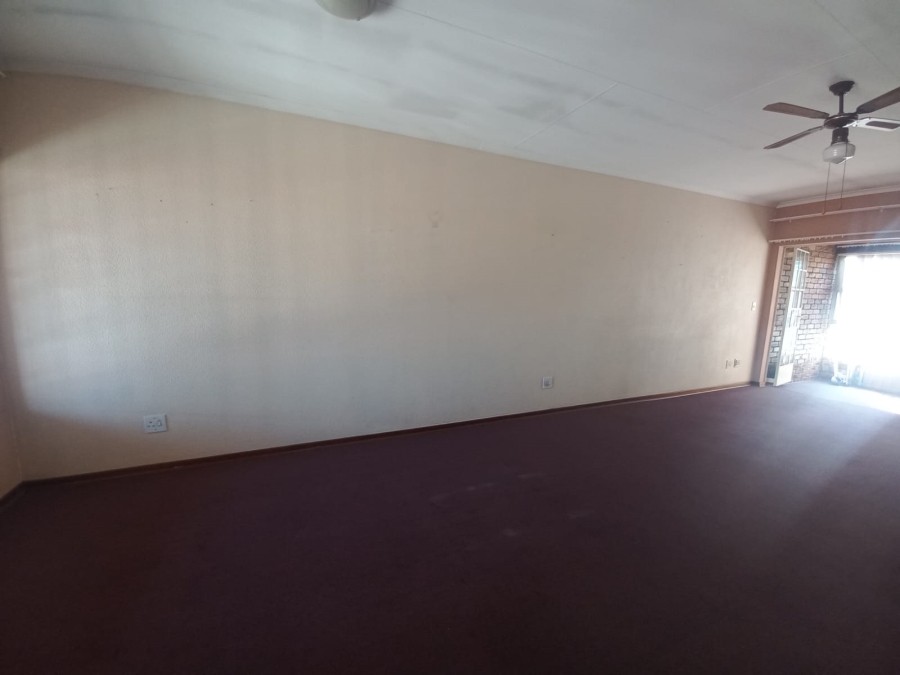 1 Bedroom Property for Sale in Kenleaf Gauteng