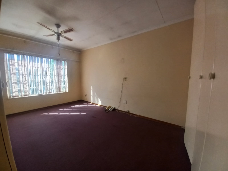 1 Bedroom Property for Sale in Kenleaf Gauteng