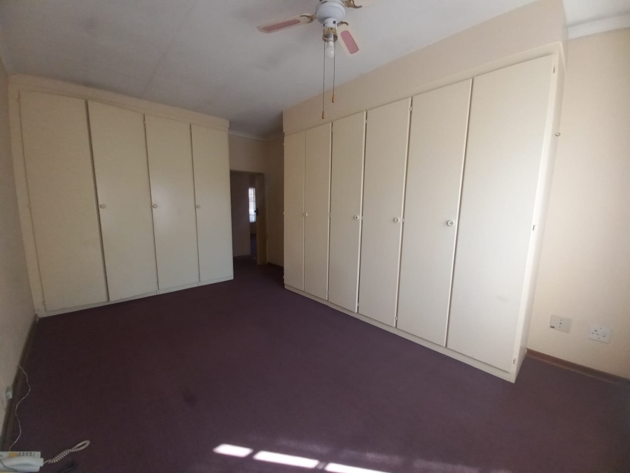 1 Bedroom Property for Sale in Kenleaf Gauteng
