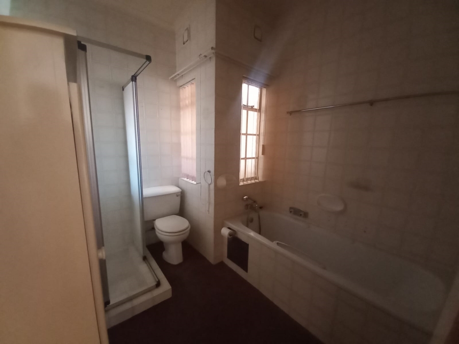 1 Bedroom Property for Sale in Kenleaf Gauteng
