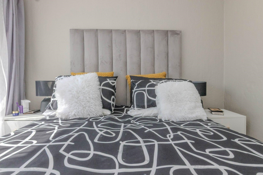 2 Bedroom Property for Sale in Horison Gauteng