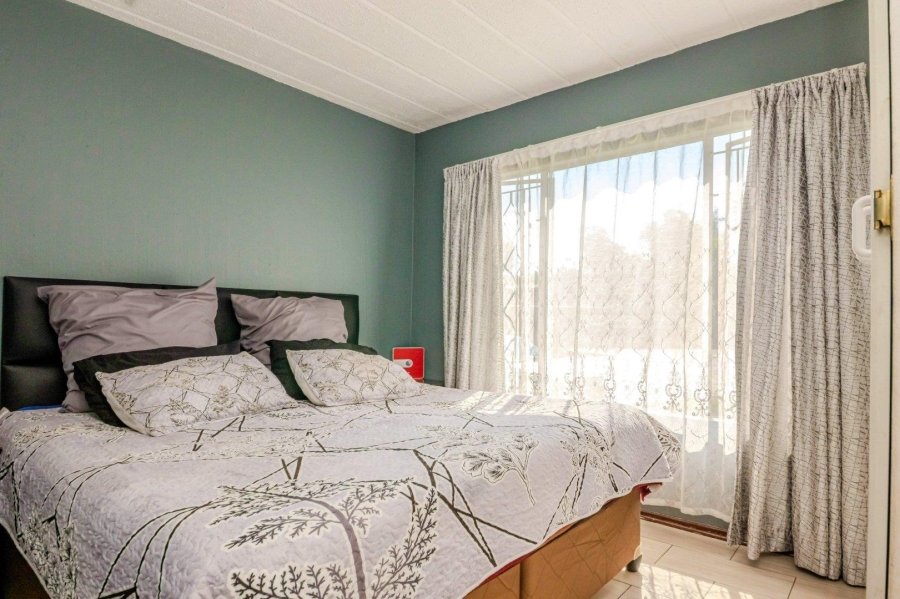 2 Bedroom Property for Sale in Horison Gauteng