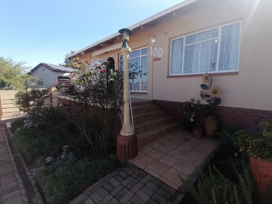 4 Bedroom Property for Sale in Quellerie Park Gauteng