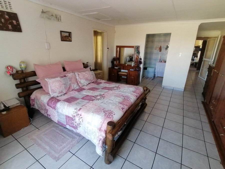 4 Bedroom Property for Sale in Quellerie Park Gauteng