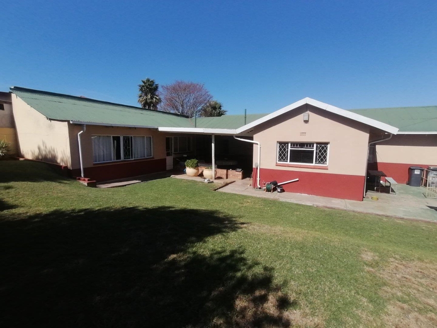 4 Bedroom Property for Sale in Quellerie Park Gauteng