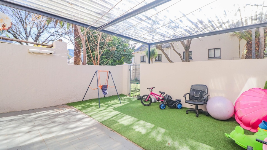 2 Bedroom Property for Sale in Sandown Gauteng