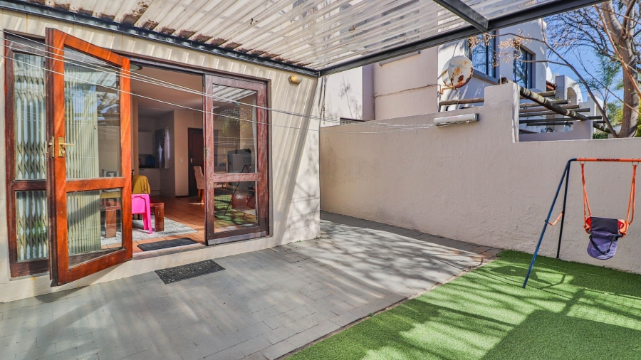2 Bedroom Property for Sale in Sandown Gauteng