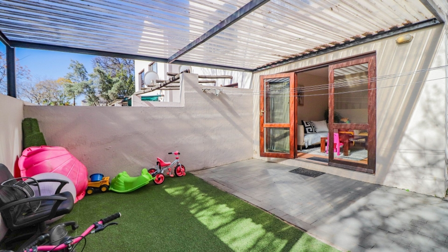 2 Bedroom Property for Sale in Sandown Gauteng