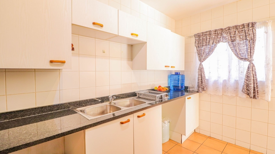 2 Bedroom Property for Sale in Sandown Gauteng
