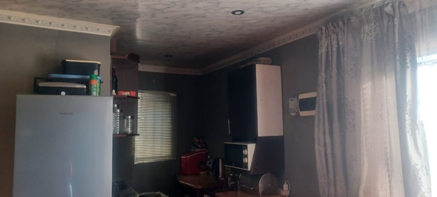2 Bedroom Property for Sale in Etwatwa Gauteng